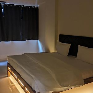 Large King Room